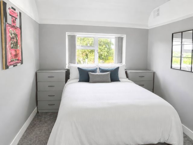 Luxury Retreat with garden & parking, sleeps 6 - 1209884 - photo 5
