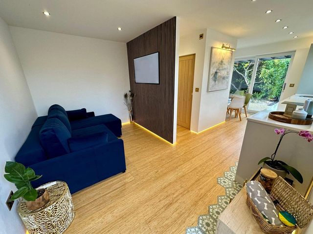 Luxurious guest house in Yorkshire with parking - 1209976 - photo 2