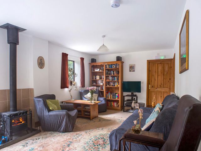 Accessible 4 Bed Barn, sleeping 8, Farm Stay - 1209979 - photo 2