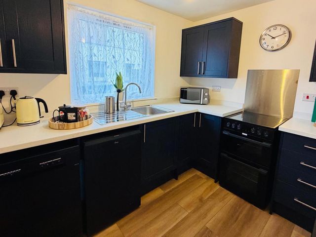 2 Bedroom Central Albany Apt Sleeps 4 - 1209995 - photo 3