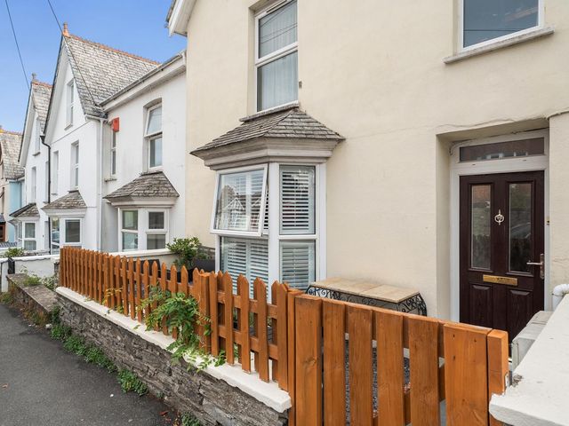 1 Bed - Sleeps 4 - Parking - Pets - Town Centre - 1209999 - photo 2