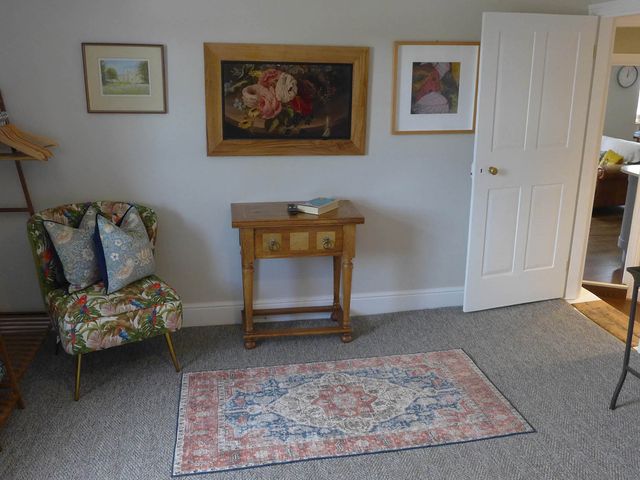 Royal Oak Retreat Sleeps 6 Pub Pet Friendly - 1210028 - photo 3