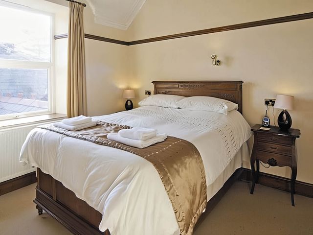Lovely Large home 10 Minute Walk to Barmouth Beach - 1210045 - photo 5