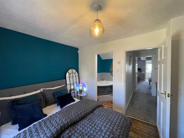 Cottage - Sleeps 4 - Pet friendly - Terrace - 1210048 - photo 3