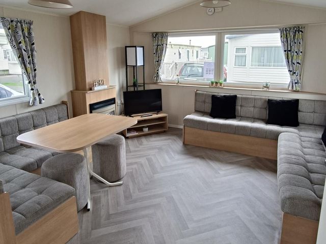Golden Sands 3-Bed Caravan, Parking and Pet Friendly - 1210058 - photo 2