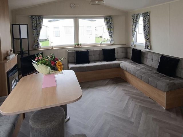 Golden Sands 3-Bed Caravan, Parking and Pet Friendly - 1210058 - photo 3