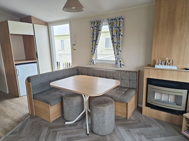 Golden Sands 3-Bed Caravan, Parking and Pet Friendly - 1210058 - photo 5