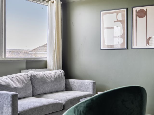 1 Bedroom Apartment, sleeping 3 with balcony and pet friendly - 1210063 - photo 4