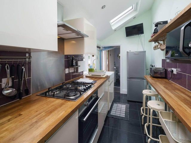 Impeccable 3 bed 2 bath Central Cowes Cottage - 1210065 - photo 2