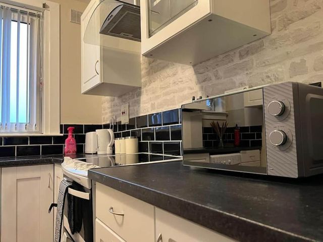 3 Bedroom Flat, sleeping 6 with free parking - 1210069 - photo 5