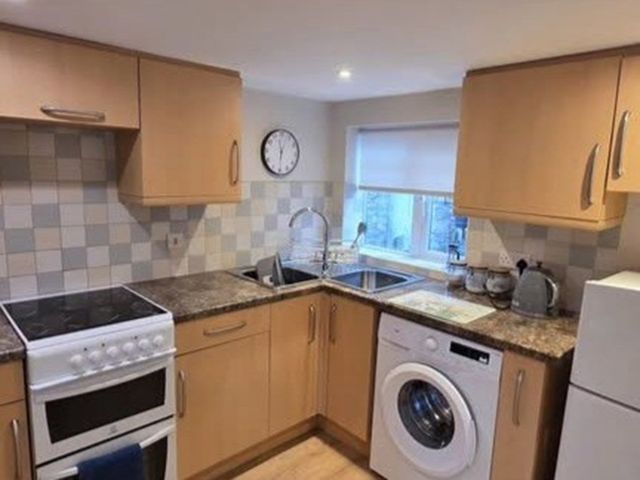2 Bed cottage, pets welcome and parking available - 1210070 - photo 2