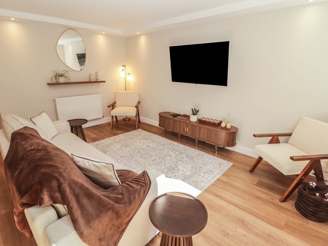 Flat 1 - 1210600 - photo 5