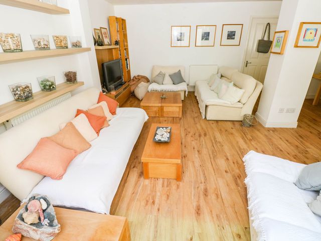 Tall Ships Lower Ground Apartment - 1210864 - photo 4