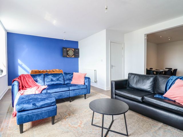 Flat 4 Greenfields - 1211676 - photo 4