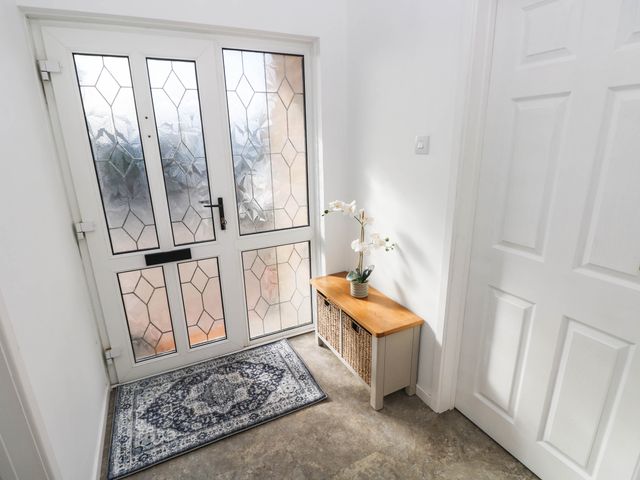 24 Little Castle Grove - 1212399 - photo 4