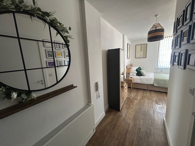 1 Bed Studio, Sleeps 2 with City Views - 1212474 - photo 5