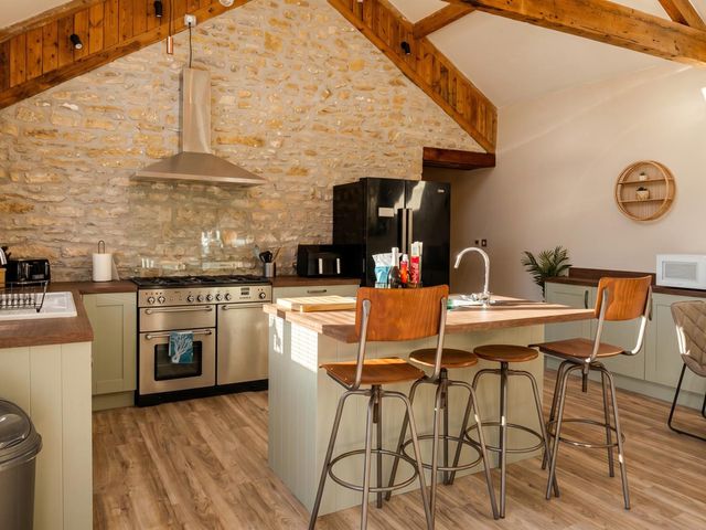 Lynwood Barn - 1212869 - photo 4