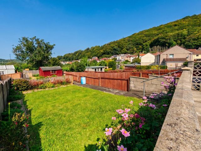 1 Crawford Green - 1212888 - photo 2