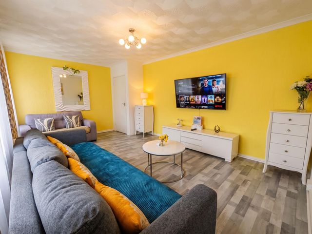 1 Crawford Green - 1212888 - photo 3