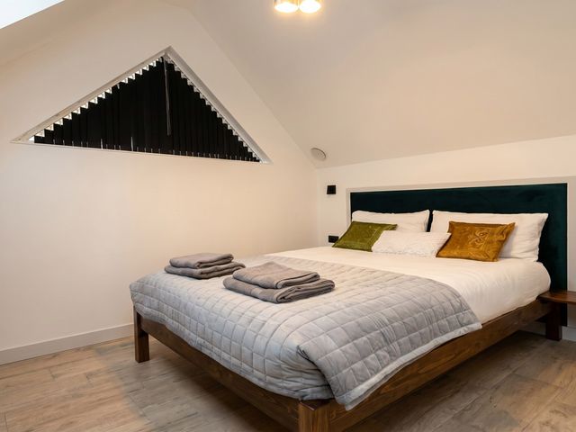 Emery Street Lodge - 1212897 - photo 4