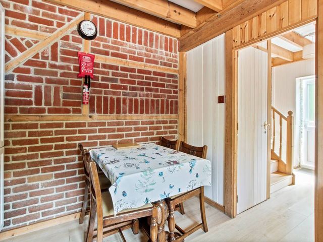 Walnut Tree Cottage - 1212917 - photo 5