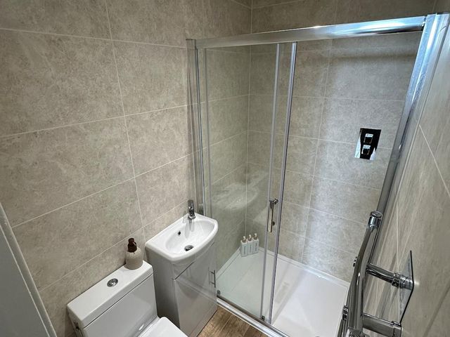 Apartment Bushmills Hideaway, Parking and Pets Allowed - 1213218 - photo 3