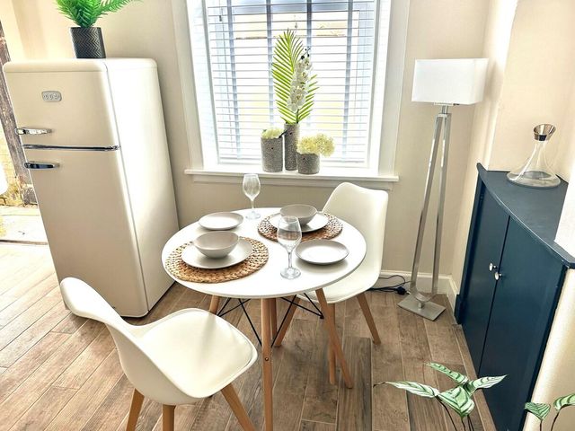 Apartment Bushmills Hideaway, Parking and Pets Allowed - 1213218 - photo 5