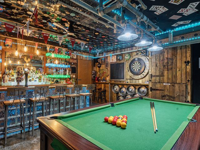 A snug with a pool table and bar counter at 5 Bed House, Sleeps 14 with Hot Tub and Bar Tavistock