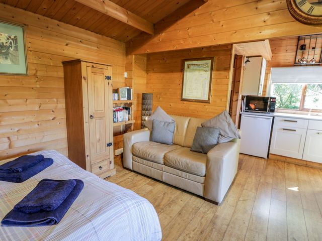 The Log Cabin - 12682 - photo 5