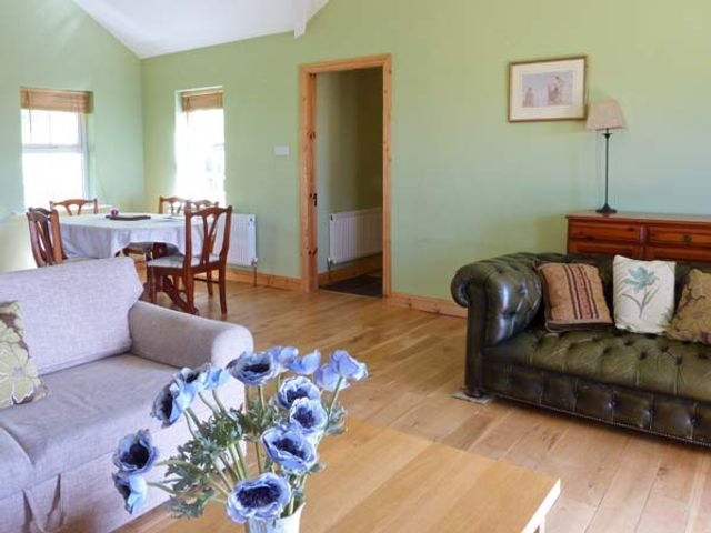The Bay - 14206 - photo 2