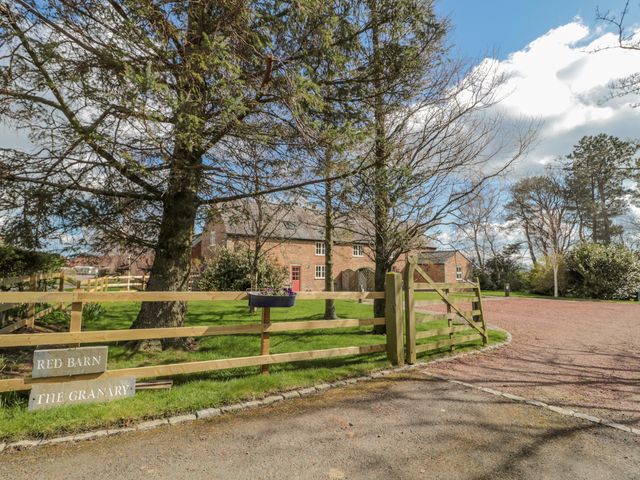 The Red Barn - 1562 - photo 2