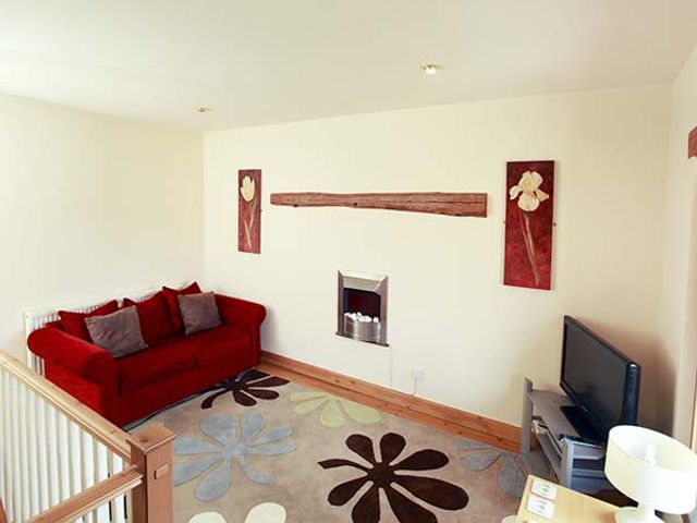 Cow Byre Cottage - 1577 - photo 2