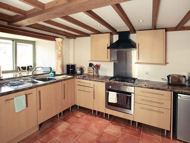 Cow Byre Cottage - 1577 - photo 4