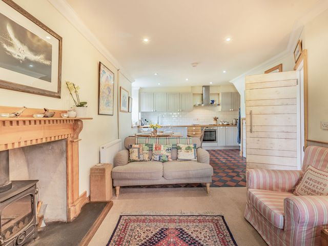 Laburnham Cottage - 16371 - photo 3