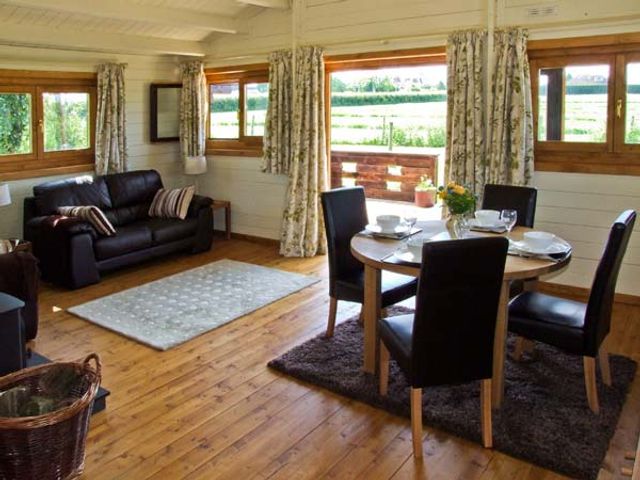 Cropvale Lodge - 17321 - photo 3