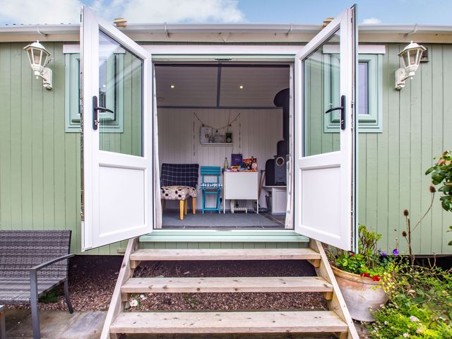 The Shepherd's Hut - 19022 - photo 2