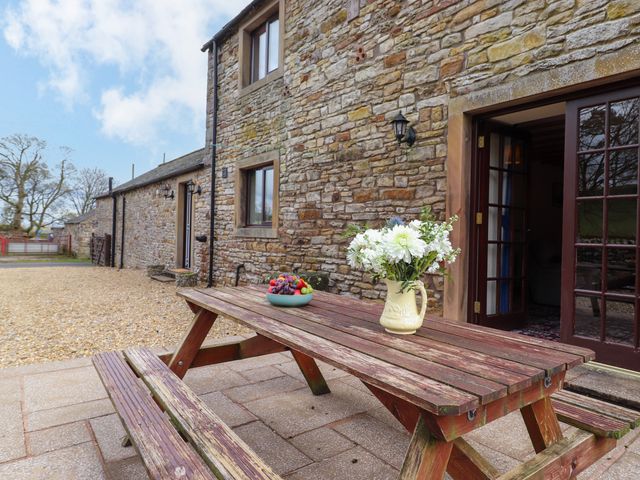 Christine's Stable - 21755 - photo 2