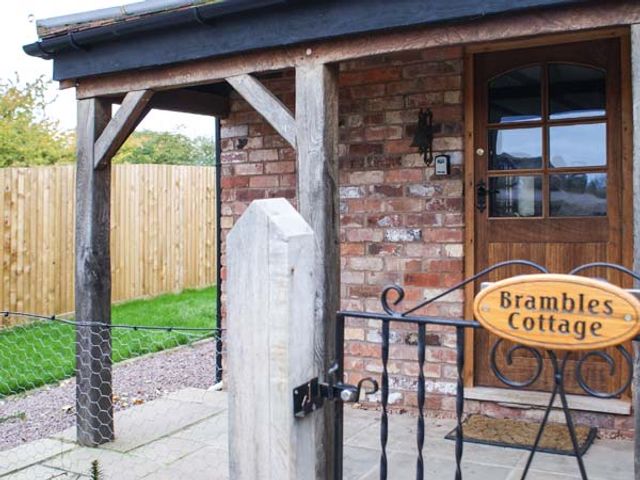 Brambles Cottage - 22112 - photo 3