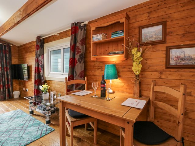 The Log Cabin - 22948 - photo 2