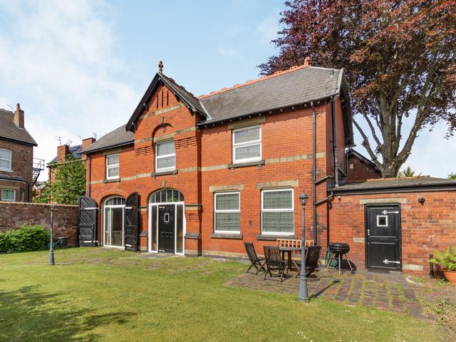 Southport Coach House - 23051 - photo 2
