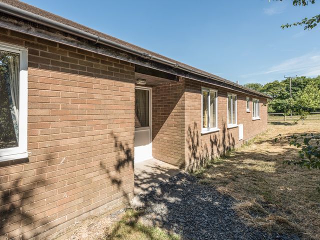 The Bungalow - 23186 - photo 2