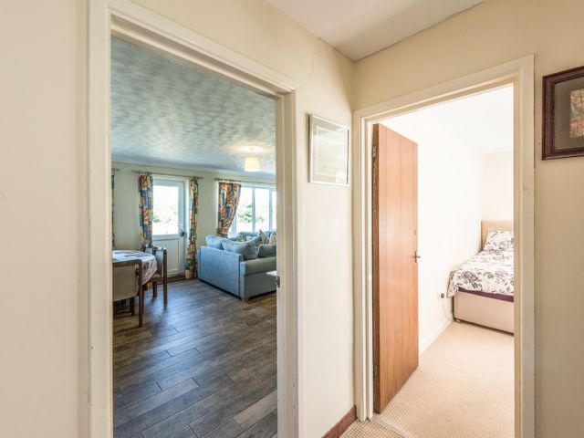 The Bungalow - 23186 - photo 3