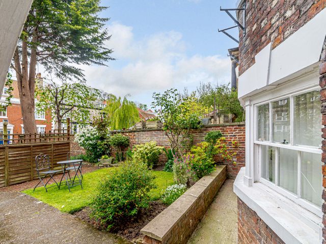 The Bolthole - 23892 - photo 4