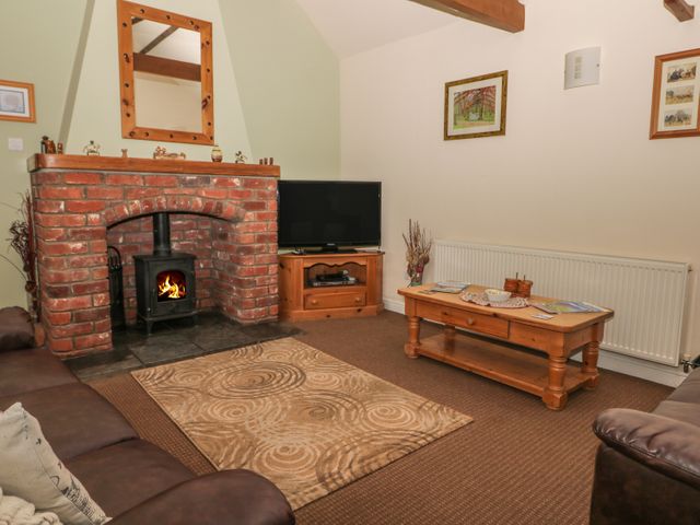 Little Argham Cottage - 23937 - photo 2