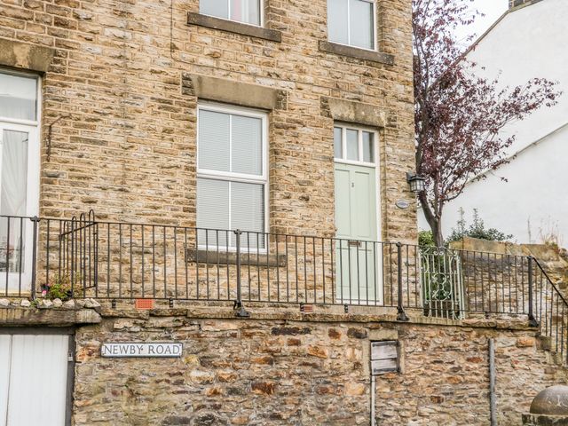 Canalside Cottage - 27990 - photo 2
