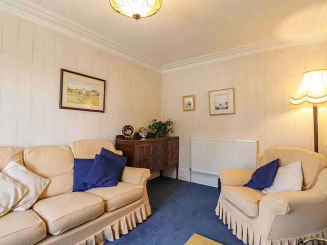 Holly Hoose - 27992 - photo 3