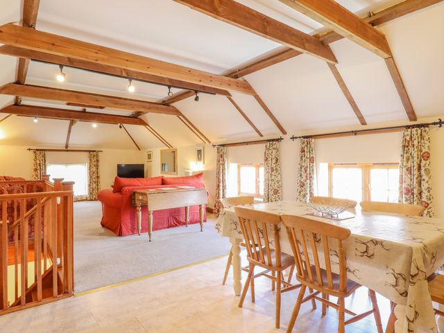 Hayloft Cottage - 28097 - photo 5