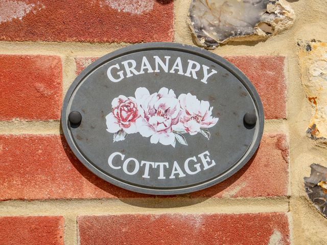 The Granary Cottage - 28910 - photo 2