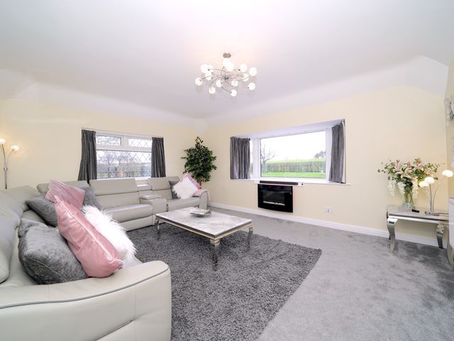 Lower Lodge - 29336 - photo 3