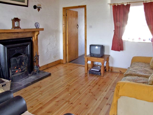 Delia's Cottage - 3734 - photo 2